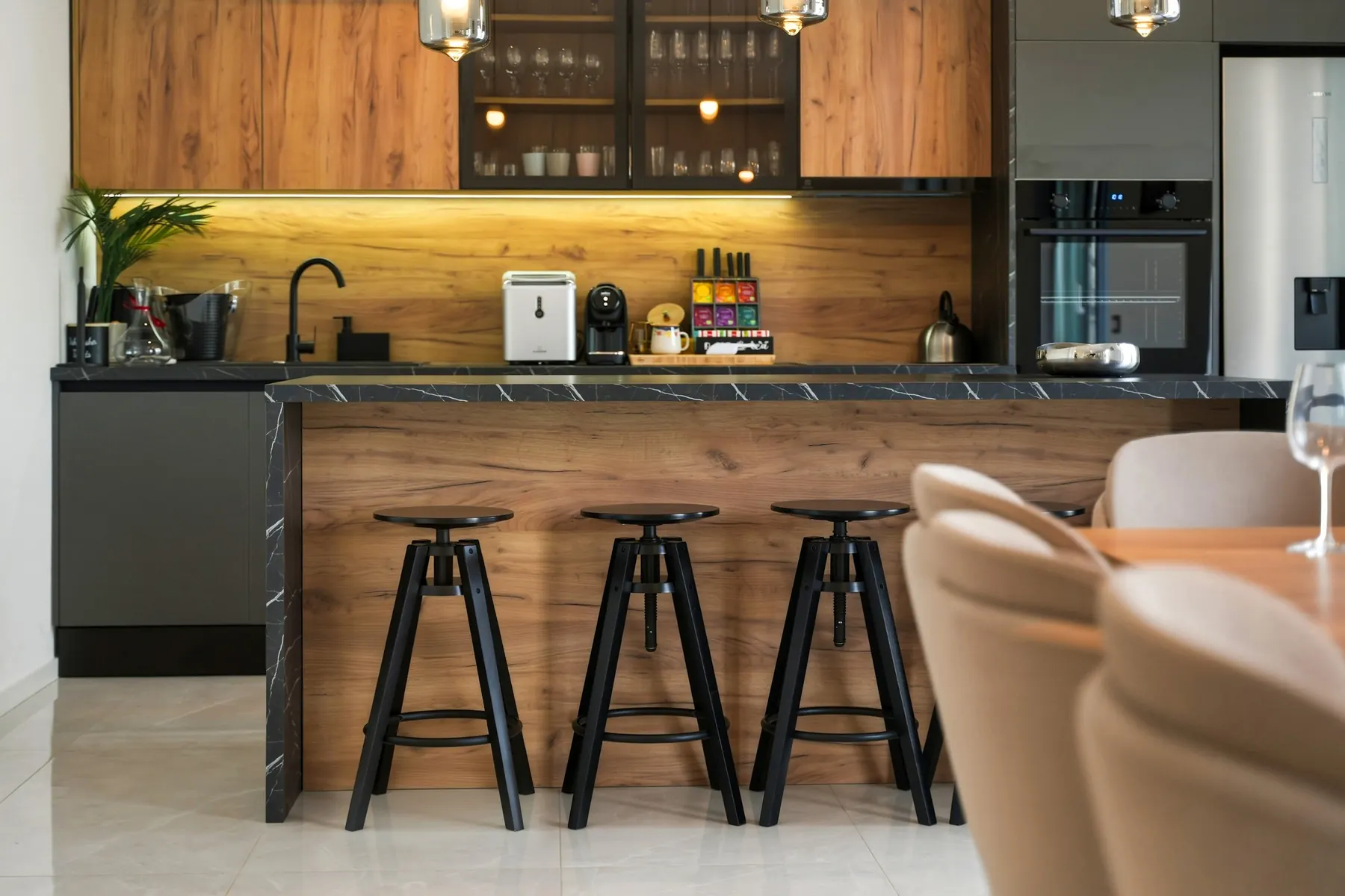 Second indoor kitchen and bar